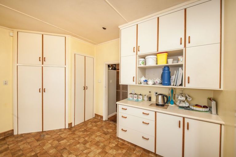 Photo of property in 1006 Tremaine Avenue, Roslyn, Palmerston North, 4414