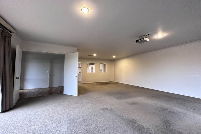 Photo of property in 13 Kimberly Grove, Greenhithe, Auckland, 0632