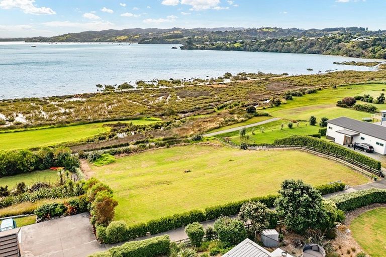 Photo of property in 11 Serenity Place, Parua Bay, 0174