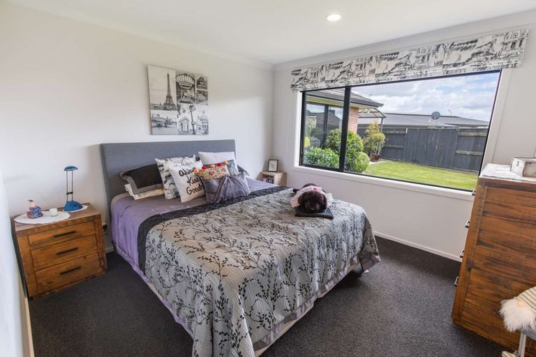 Photo of property in 55 Rodeo Drive, Kelvin Grove, Palmerston North, 4414
