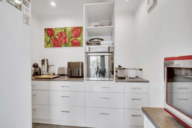 Photo of property in 44 Mcneil Street, Balclutha, 9230