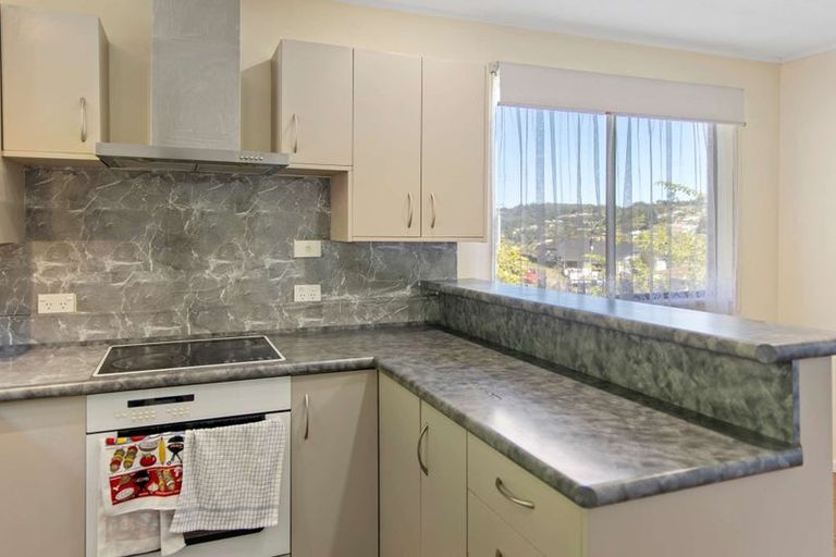 Photo of property in 9 Castle Crescent, Stokes Valley, Lower Hutt, 5019