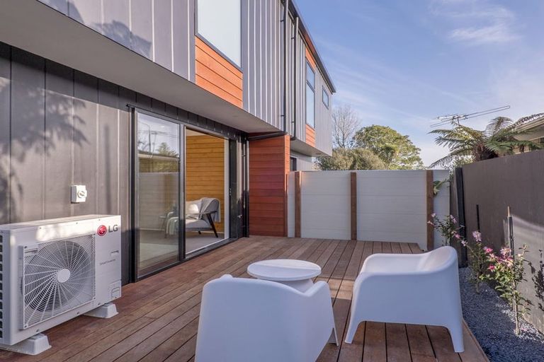 Photo of property in 2/142 Main Road North, Papanui, 8052