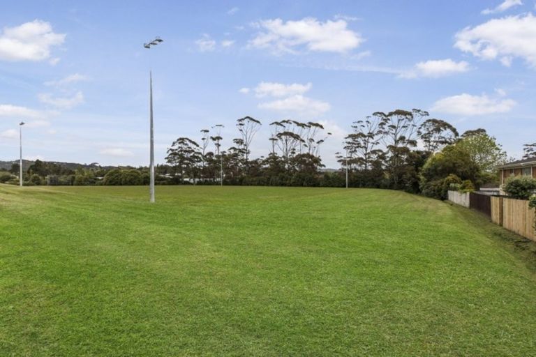 Photo of property in 2/15a Oates Road, Glen Eden, Auckland, 0602