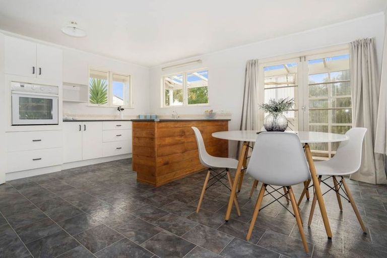 Photo of property in 14 Winston Street, Tikipunga, Whangarei, 0112