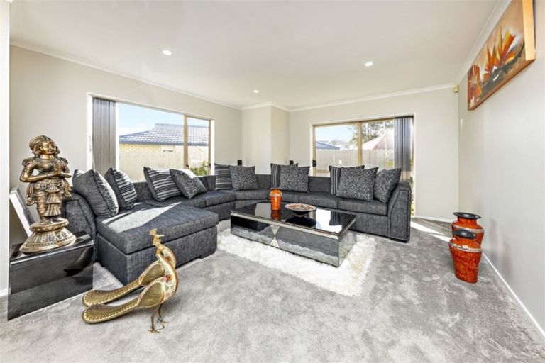 Photo of property in 31 Regalwood Place, Favona, Auckland, 2024