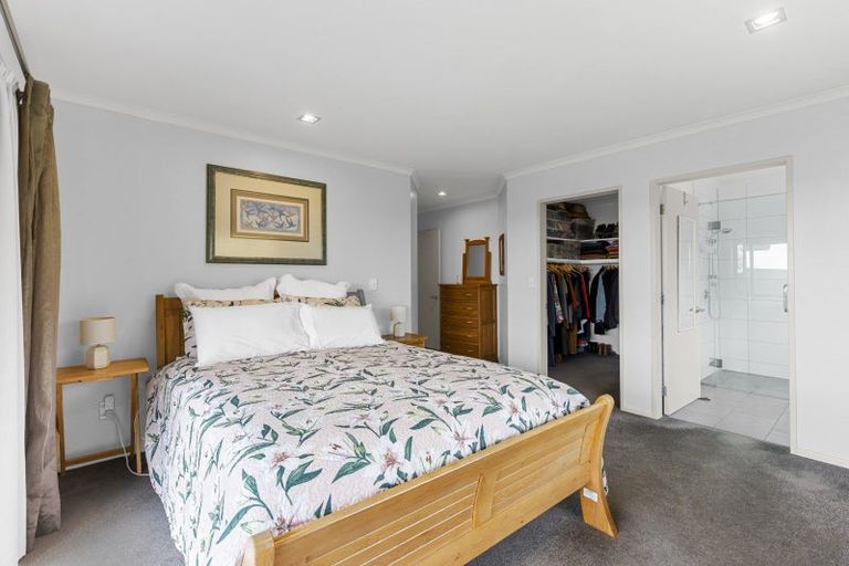 Photo of property in 29 Johnstone Drive, Fitzherbert, Palmerston North, 4410