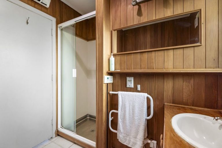 Photo of property in 64 County Road, Torbay, Auckland, 0630