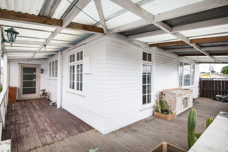 Photo of property in 1006 Tremaine Avenue, Roslyn, Palmerston North, 4414