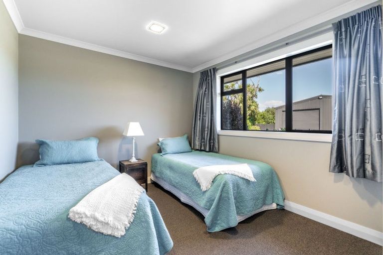 Photo of property in 129 Taiepa Road, Otatara, Invercargill, 9879