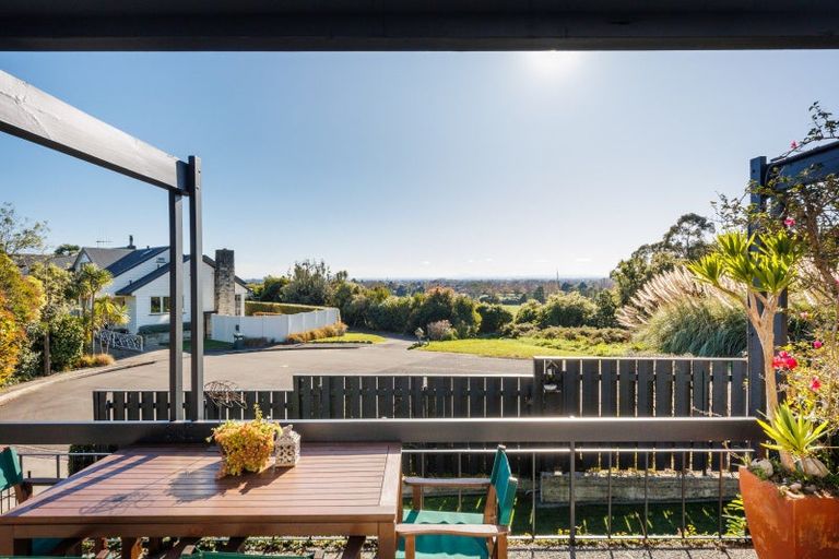 Photo of property in 15 Mountain View Road, Fitzherbert, Palmerston North, 4410