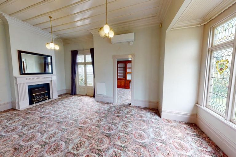 Photo of property in 140 Russell Street, Palmerston North, 4414