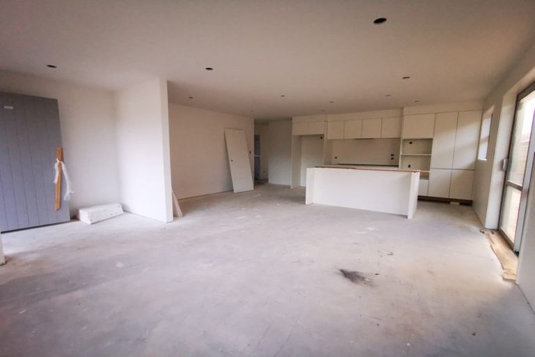 Photo of property in 9 Moemoea Avenue, Kumeu, 0810