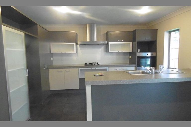 Photo of property in 30 Belfry Place, Wattle Downs, Auckland, 2103