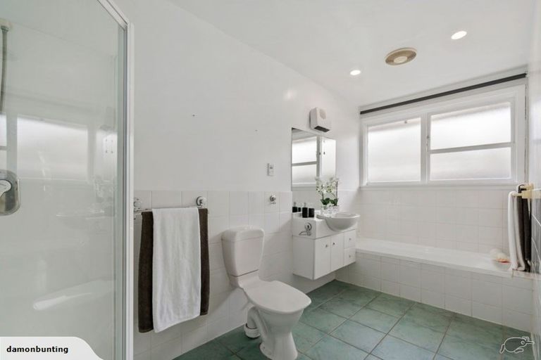 Photo of property in 54 Staveley Street, Avonhead, Christchurch, 8042