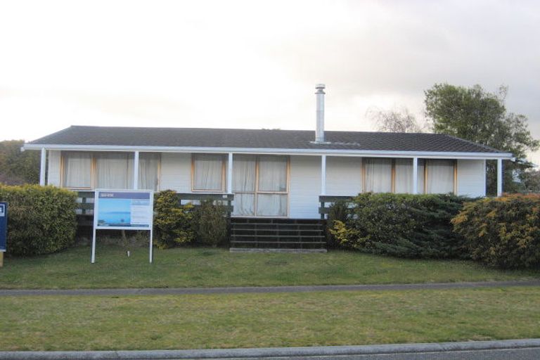 Photo of property in 32 Pokaka Crescent, Wharewaka, Taupo, 3330