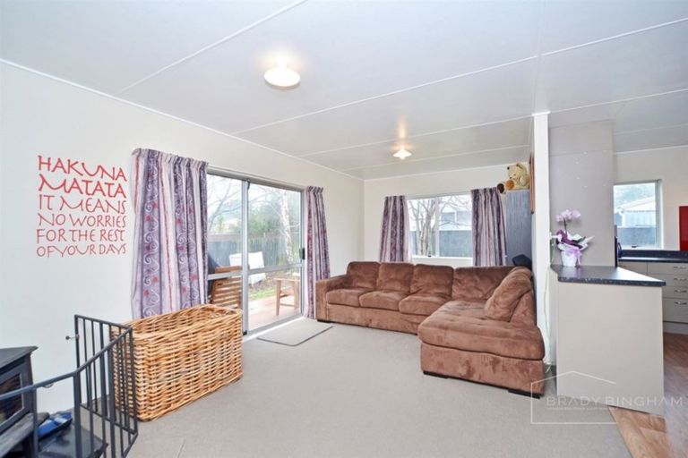 Photo of property in 8b Kupe Drive, Carterton, 5713