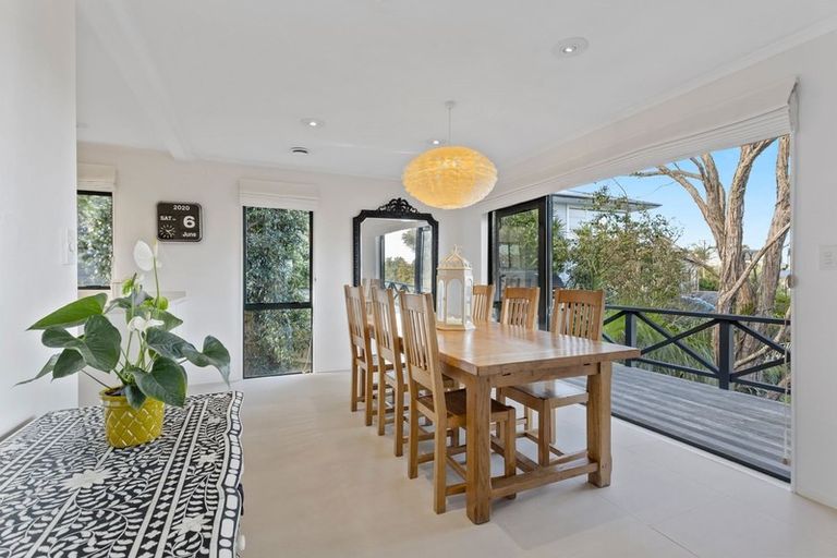 Photo of property in 1/2 Parr Terrace, Castor Bay, Auckland, 0620