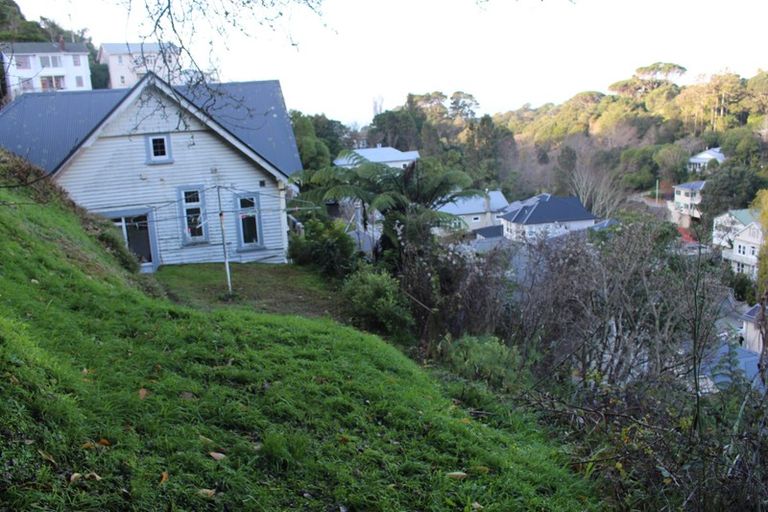 Photo of property in 1/11 Crieff Street, Northland, Wellington, 6012