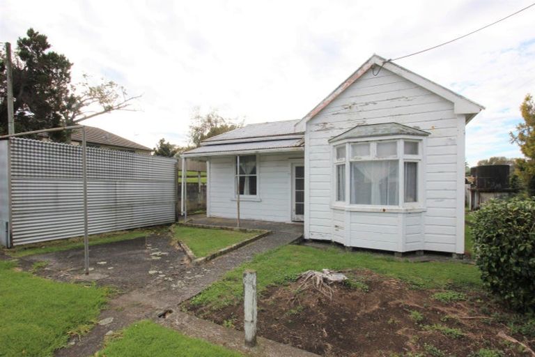 Photo of property in 12 Ngapapa Street, Urenui, 4375