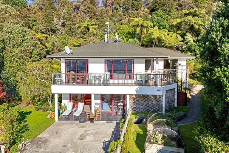 Photo of property in 204 Rangihaeata Road, Rangihaeata, Takaka, 7182