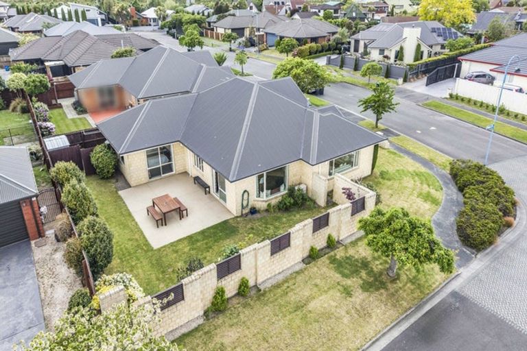 Photo of property in 5 Harrys Way, Redwood, Christchurch, 8051