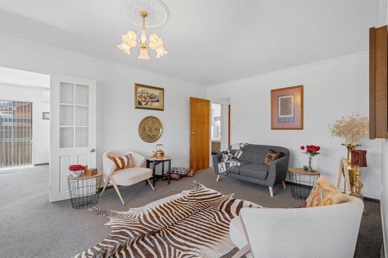 Photo of property in 2 Surrey Lane, Levin, 5510