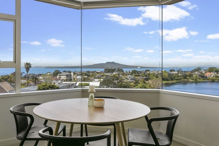 Photo of property in 3/90 Kitchener Road, Milford, Auckland, 0620