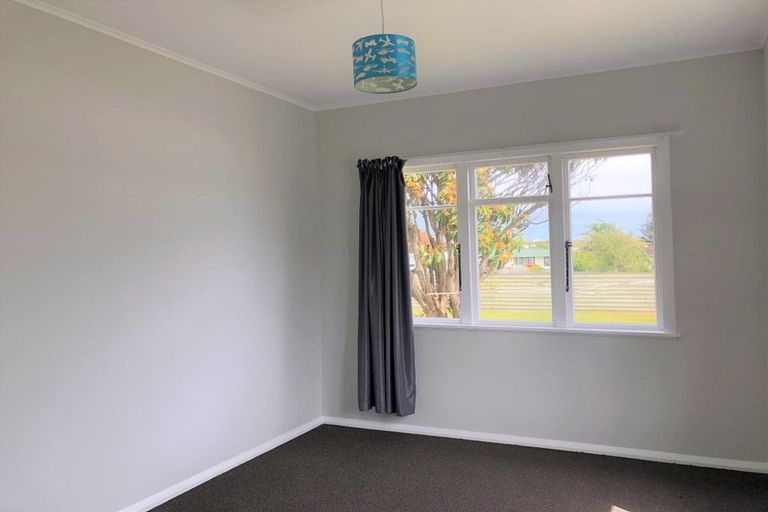 Photo of property in 37 Swiss Avenue, Gonville, Whanganui, 4501