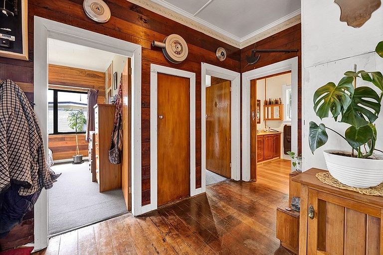 Photo of property in 68 Stanners Street, Eltham, 4322