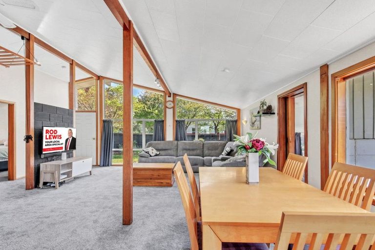 Photo of property in 34 Fenhall Street, Russley, Christchurch, 8042