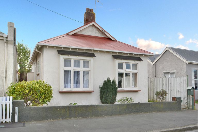 Photo of property in 77 Fawcett Street, South Dunedin, Dunedin, 9012
