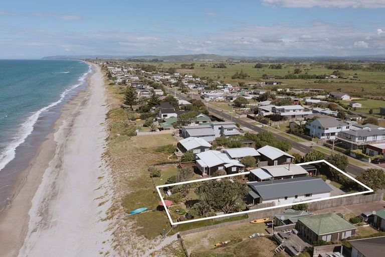 Photo of property in 515 Pukehina Parade, Pukehina, Te Puke, 3189