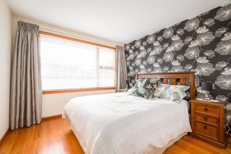 Photo of property in 72 Woodbury Street, Russley, Christchurch, 8042