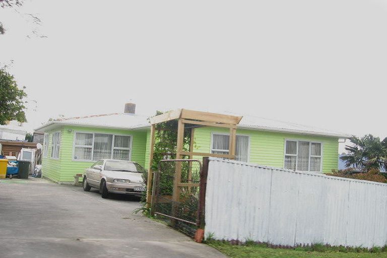 Photo of property in 416 Warspite Avenue, Ascot Park, Porirua, 5024