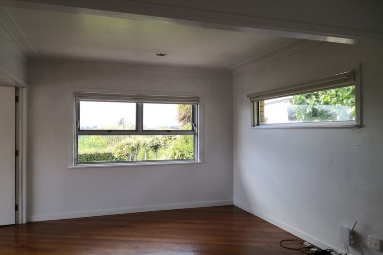 Photo of property in 34 Glenfern Road, Mellons Bay, Auckland, 2014