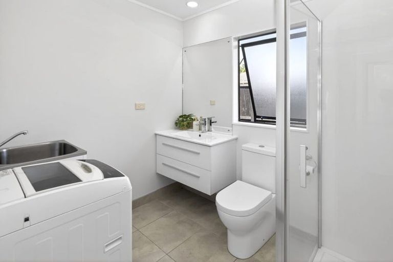Photo of property in 27a Willoughby Avenue, Howick, Auckland, 2014