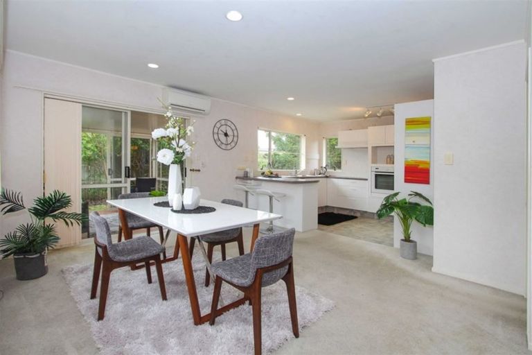 Photo of property in 89 Lakeside Drive, Orewa, 0931