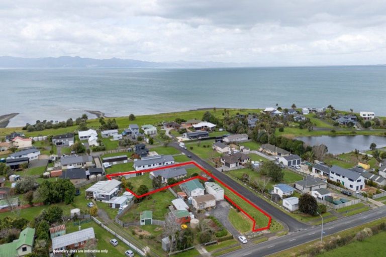 Photo of property in 9 Mylindas Road, Whakatiwai, Miranda, 2473