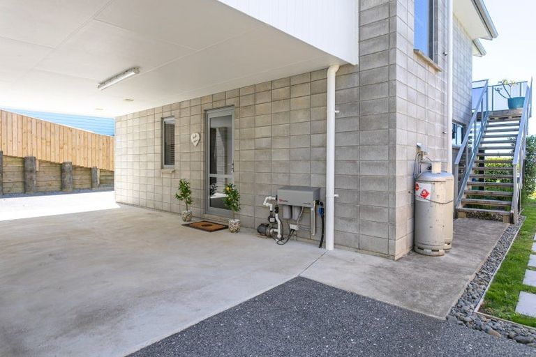 Photo of property in 18 Ross Place, Whiritoa, Whangamata, 3691