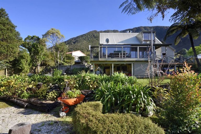 Photo of property in 3188 Archers Road, Tennyson Inlet, Rai Valley, 7195