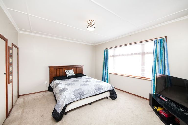 Photo of property in 1006 Tremaine Avenue, Roslyn, Palmerston North, 4414