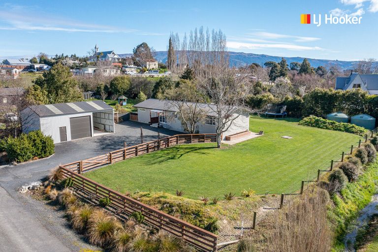 Photo of property in 5 Snowdon Street, Allanton, Mosgiel, 9092