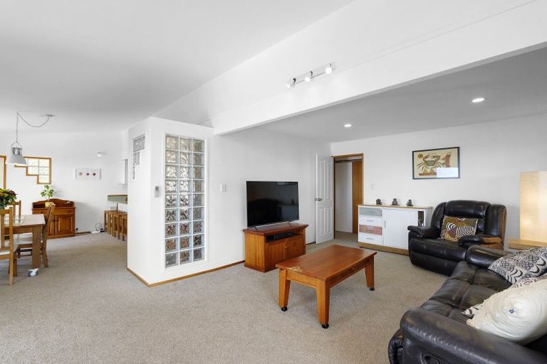 Photo of property in 4 De Thier Lane, Richmond Hill, Christchurch, 8081