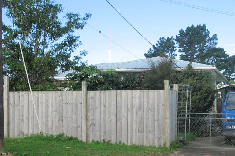 Photo of property in 22 Chorley Avenue, Massey, Auckland, 0614