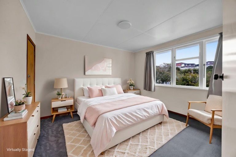 Photo of property in 12 Grenville Street, Marfell, New Plymouth, 4310