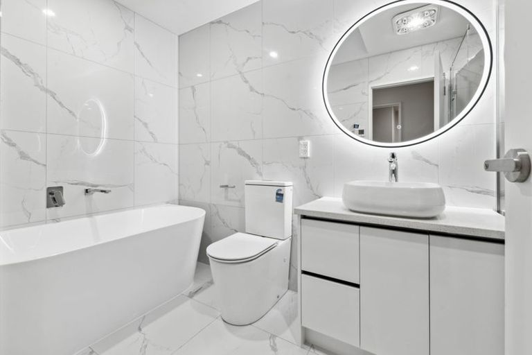 Photo of property in 30b Hearth Street, Flat Bush, 2019