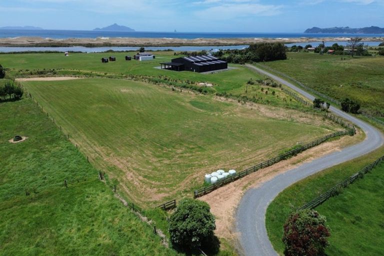 Photo of property in 487 Cove Road, Waipu, 0582