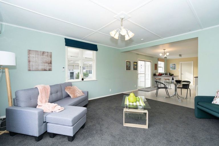 Photo of property in 36 Ladys Mile, Foxton, 4814