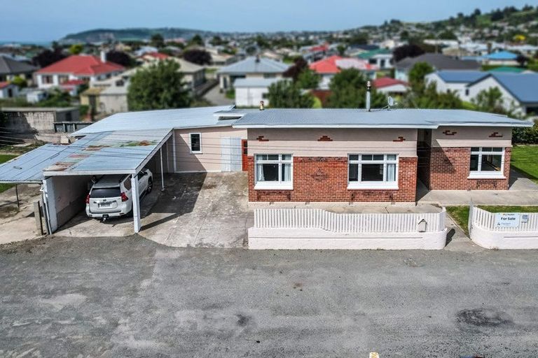Photo of property in 1 Gladstone Drive, Oamaru North, Oamaru, 9400